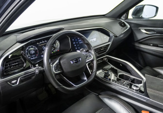 Подержанный автомобиль Geely Tugella 2023 года (12 фото)