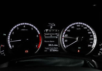 Подержанный автомобиль Lexus NX 2017 года (11 фото)