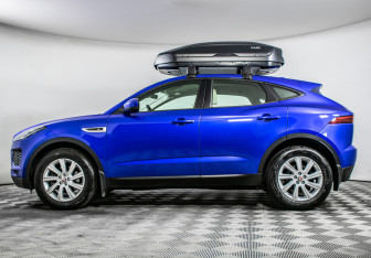 Подержанный автомобиль Jaguar E-Pace 2018 года (8 фото)