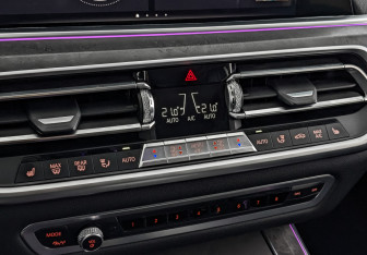 Подержанный автомобиль BMW X5 2018 года (21 фото)