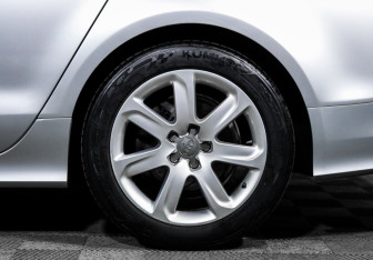 Подержанный автомобиль Audi A7 2013 года (15 фото)