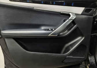 Подержанный автомобиль Geely Atlas 2024 года (15 фото)