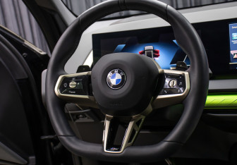 Подержанный автомобиль BMW X3 2025 года (18 фото)