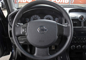 Подержанный автомобиль Nissan Almera Classic 2011 года (18 фото)