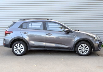Подержанный автомобиль Kia Rio Hatchback 2021 года (4 фото)