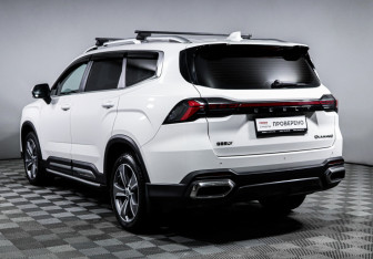 Подержанный автомобиль Geely Okavango 2024 года (7 фото)