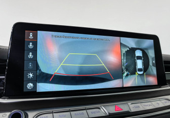 Подержанный автомобиль Kia K900 2019 года (23 фото)