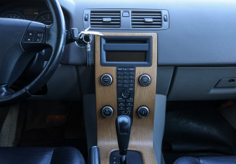 Подержанный автомобиль Volvo S40 2008 года (14 фото)