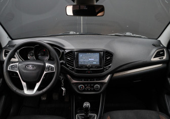 Подержанный автомобиль LADA (ВАЗ) Vesta Sedan 2018 года (9 фото)