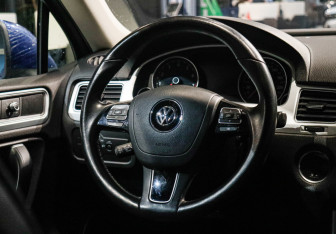 Подержанный автомобиль Volkswagen Touareg 2016 года (7 фото)