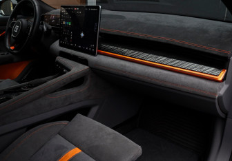 Подержанный автомобиль Zeekr 001 2023 года (9 фото)