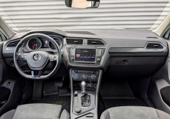 Подержанный автомобиль Volkswagen Tiguan 2017 года (14 фото)
