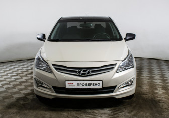 Подержанный автомобиль Hyundai Solaris Sedan 2015 года (2 фото)