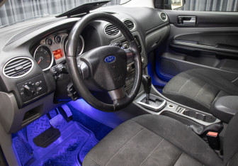 Подержанный автомобиль Ford Focus Sedan 2010 года (12 фото)