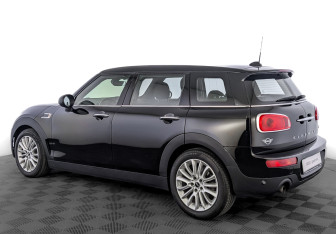 Подержанный автомобиль MINI Clubman Wagon 2019 года (7 фото)