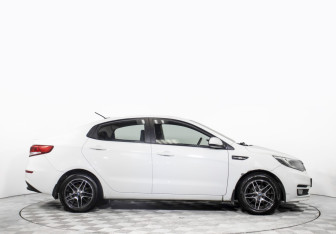 Подержанный автомобиль Kia Rio Sedan 2017 года (4 фото)