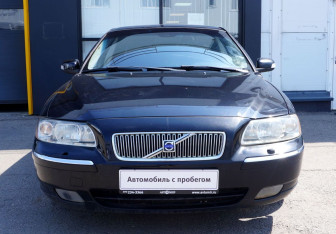Подержанный автомобиль Volvo S60 2007 года (2 фото)