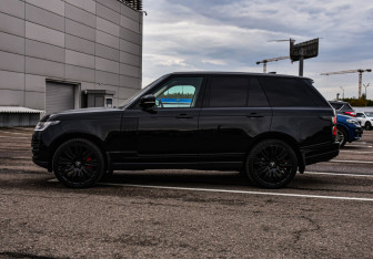 Подержанный автомобиль Land Rover Range Rover 2019 года (9 фото)