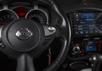 Подержанный автомобиль Nissan Juke 2013 года (15 фото)