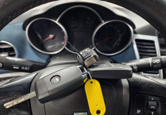 Подержанный автомобиль Chevrolet Cruze Sedan 2011 года (16 фото)