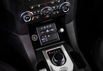 Подержанный автомобиль Land Rover Discovery 2014 года (19 фото)