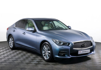 Подержанный автомобиль Infiniti Q50 2014 года (3 фото)