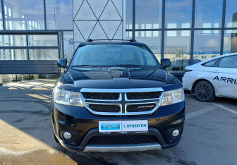 Подержанный автомобиль Dodge Journey 2014 года (2 фото)