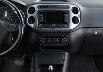 Подержанный автомобиль Volkswagen Tiguan 2013 года (14 фото)