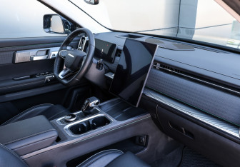 Подержанный автомобиль Jaecoo J7 2023 года (12 фото)