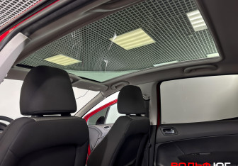 Подержанный автомобиль Peugeot 308 Hatchback 2010 года (16 фото)