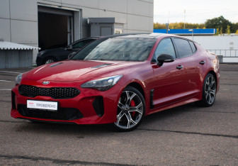 Подержанный автомобиль Kia Stinger 2019 года (1 фото)