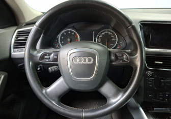 Подержанный автомобиль Audi Q5 2008 года (16 фото)