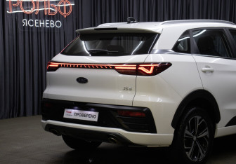 Подержанный автомобиль JAC JS6 2023 года (26 фото)