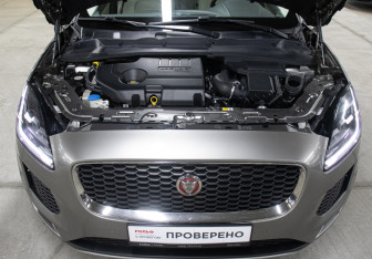 Подержанный автомобиль Jaguar E-Pace 2018 года (9 фото)