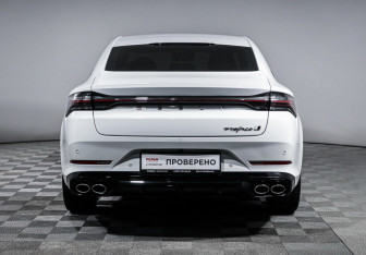 Подержанный автомобиль Geely Preface 2024 года (6 фото)