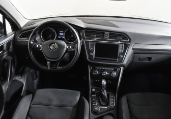 Подержанный автомобиль Volkswagen Tiguan 2017 года (11 фото)