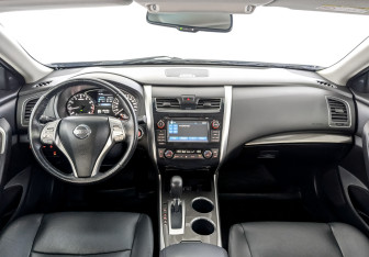 Подержанный автомобиль Nissan Teana 2014 года (14 фото)