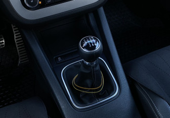 Подержанный автомобиль Volkswagen Scirocco 2011 года (19 фото)