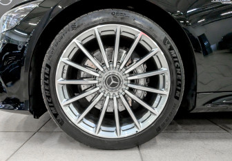Подержанный автомобиль Mercedes-Benz AMG GT Liftback 2021 года (18 фото)