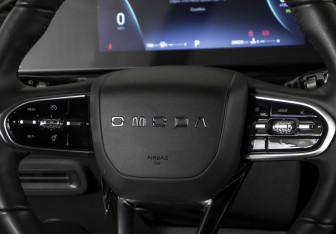 Подержанный автомобиль Omoda C5 2024 года (15 фото)