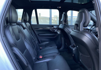 Подержанный автомобиль Volvo XC90 2017 года (30 фото)