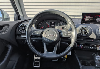 Подержанный автомобиль Audi A3 Sedan 2020 года (22 фото)