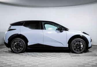 Подержанный автомобиль Zeekr X 2023 года (4 фото)