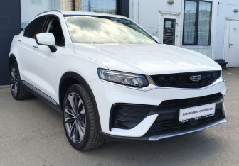 Подержанный автомобиль Geely Tugella 2022 года (3 фото)