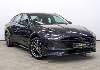 Подержанный автомобиль Hyundai Sonata 2022 года (3 фото)