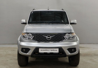 Подержанный автомобиль УАЗ Patriot 2017 года (2 фото)