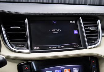 Подержанный автомобиль Infiniti QX50 2018 года (19 фото)