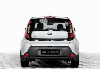 Подержанный автомобиль Kia Soul 2015 года (6 фото)