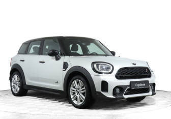 Подержанный автомобиль MINI Countryman 2022 года (3 фото)