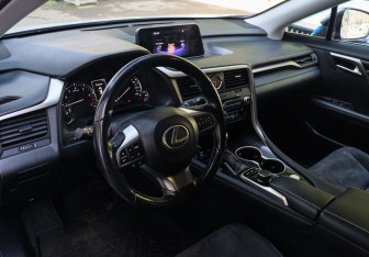 Подержанный автомобиль Lexus RX 2016 года (12 фото)